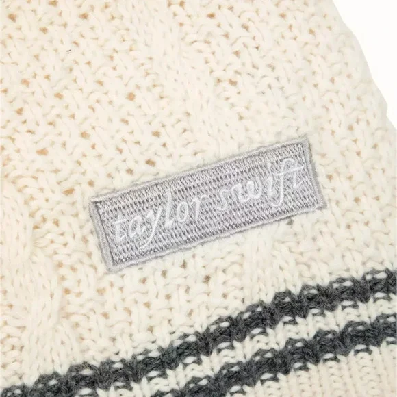 Taylor Swift Size XL 2X Cardigan Folklore Original Eras Tour Swiftie Present - Picture 7 of 8